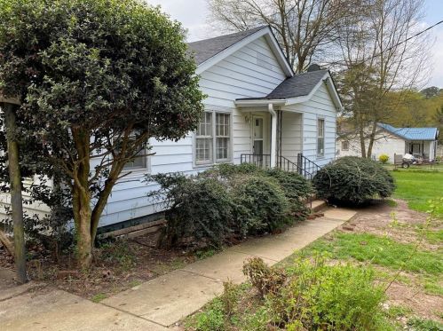 276 Oak Ridge Dr, Marietta, GA 30060-3412