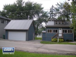 1702 Riv Ter Dr, Volo IL  60051-7577 exterior