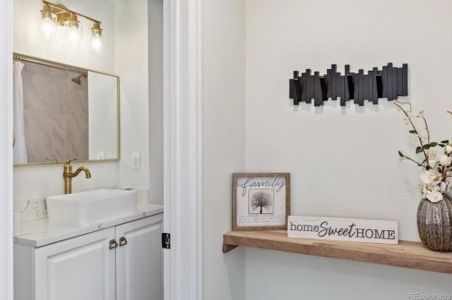 3063 Hudson St, Denver CO  80207-2746 exterior