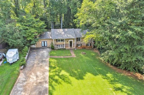 1145 Woodleigh Rd, Marietta, GA 30008-4588