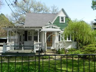 1112 Sawyer Rd, Toledo, OH 43615-4649