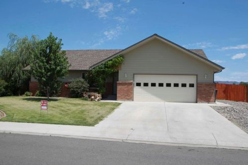 1617 Alder Dr, Montrose, CO 81401-5791