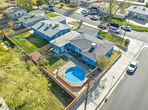 818 Avenue, Lancaster, CA