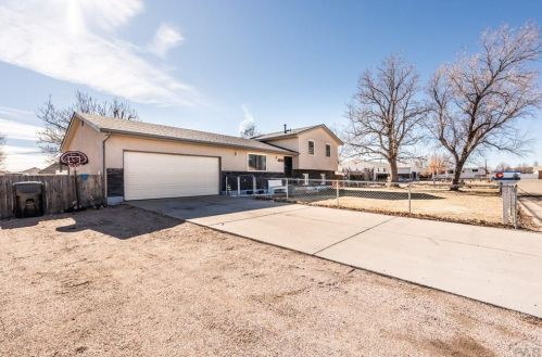 24184 Crimson Ln, Pueblo, CO 81006-2083