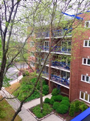 6755 Milwaukee Ave, Niles IL  60714-4418 exterior