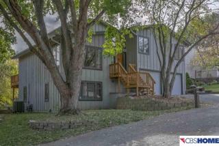 8029 Girard Plz, Omaha, NE 68122-1456