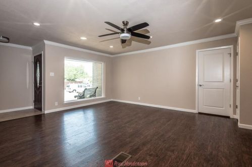 2414 Briarwood Ln, Carrollton TX  75006-7704 exterior