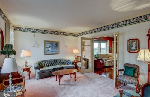 2045 Rockvale Rd, Lancaster PA  17602-1405 exterior