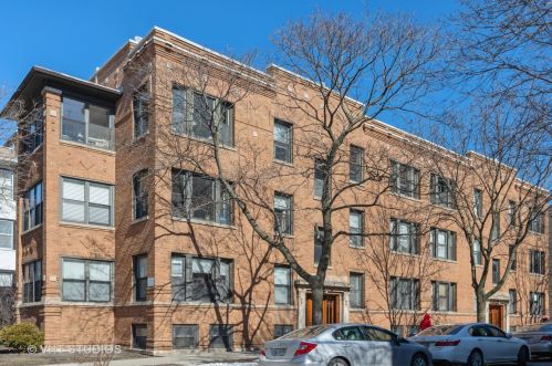 3054 Sunnyside Ave, Chicago, IL 60625-3847
