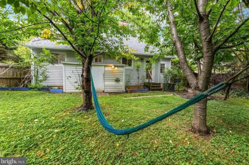 916 Robin Rd, Silver Spring MD 20901-1871 exterior