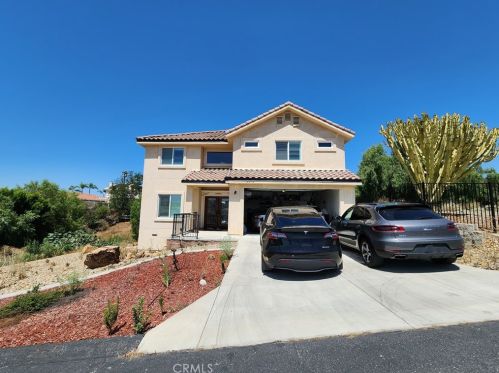 14012 Quailridge Dr, Riverside CA  92503-7201 exterior