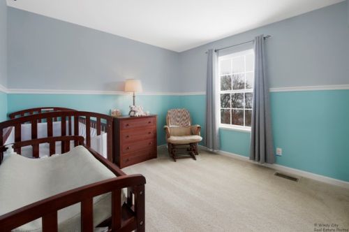 1550 Bristol Dr, Pingree Grove IL  60140-9038 exterior