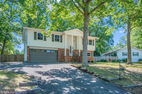 815 Salem Dr, Fredericksburg, VA 22407-6911