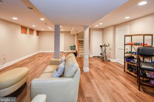 1909 Westchester Dr, Silver Spring MD 20902-3563 exterior