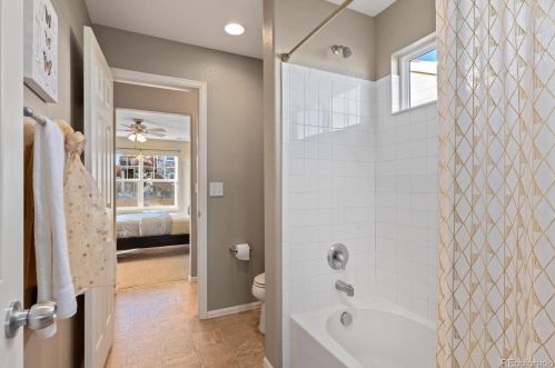 5421 Eaton Park Way, Aurora CO 80016-4292 exterior