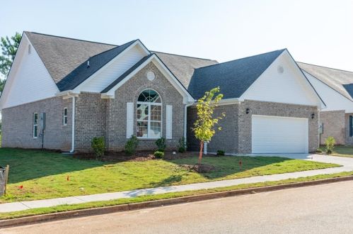 200 Park Place Trl, Social Circle, GA 30025-2768