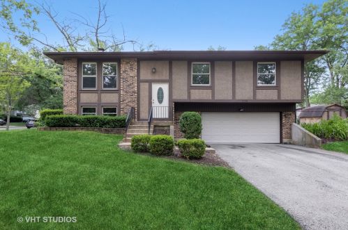 325 Falcon Ridge Way, Lemont, IL 60440-2074