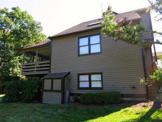 26 Cascade Cir, Upper Stepney, CT 06468-2626