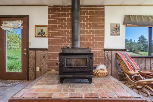 8336 Old San Isabel Rd, Greenwood CO 81069-8605 exterior