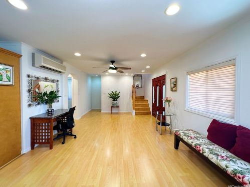1423 Victoria St, Honolulu, HI 96822-3648