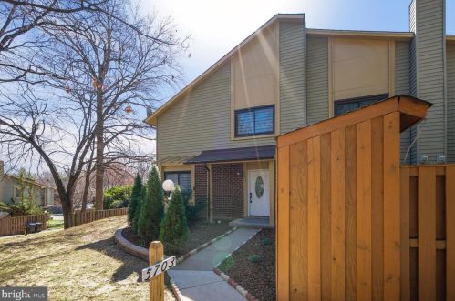 5703 Nordeen Oak Ct, Springfield VA  22015-2248 exterior