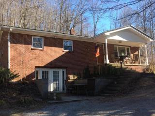 761 Red Hill Cir, Speedwell, TN 37870-6006