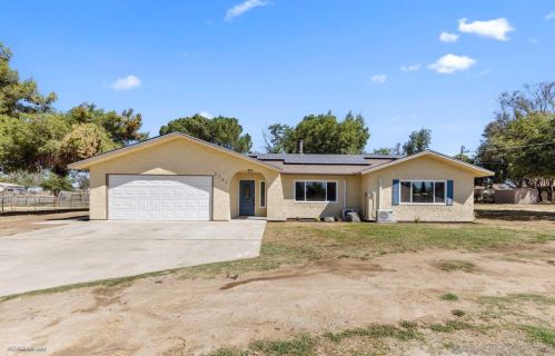 2761 Robertson St, Ramona, CA 92065-3819