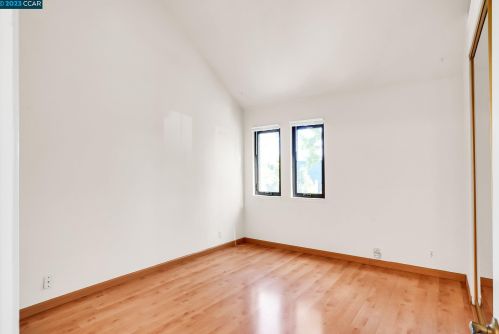 72 Mozden Ln, Concord CA  94523-3369 exterior