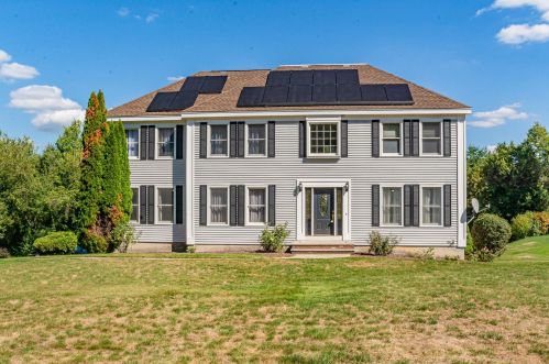 31 Greenfield Dr, Plaistow, NH 03865-2346