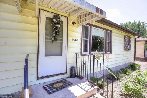 5580 Aldine St, Saint Paul MN  55126-4901 exterior