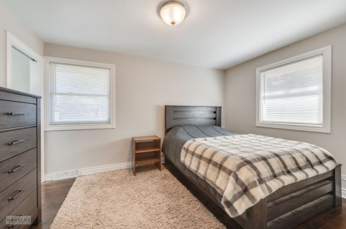 816 Emerald Dr, Naperville IL  60540-7246 exterior