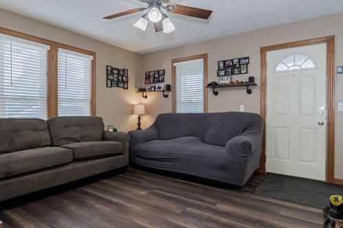 828 Washington St, Swygert IL  61764-2138 exterior