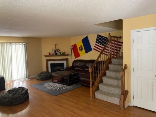 329 Redwing Dr, Bannockburn, IL 60015-3686