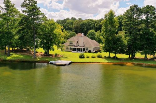 80 Lakesprings Dr, Mcdonough, GA 30252-3081