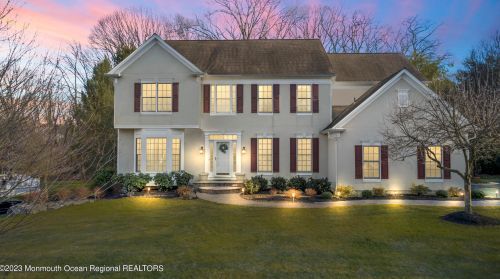 6 Cinnamon Ct, Holmdel Village, NJ 07733-1477