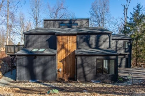 113 Everdale Rd, Dover NJ  07869-2301 exterior