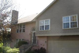 8049 Capra Trl, Oak Brook, IL 60561-5942