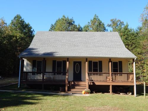 13152 Farmville Rd, Meherrin, VA 23954-3083
