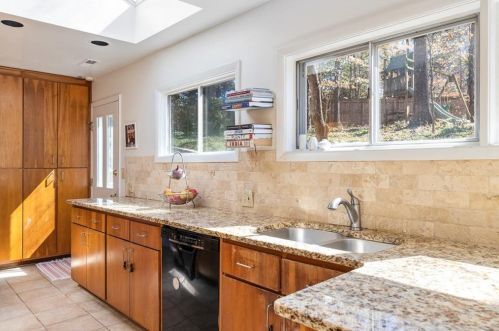 1785 Hummingbird Ln, Atlanta GA  30307-1267 exterior