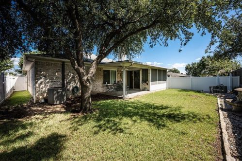 8117 Spruce Valley Dr, Fort Worth TX  76137-1265 exterior