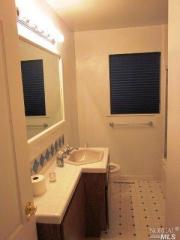 989 Central Ave, Fairfield CA  94558-5011 exterior