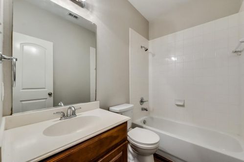 1511 Biltmore Ln, Irving TX  75063-3423 exterior