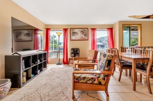 86348 Kauaopuu St, Nanakuli, HI 96792-2926
