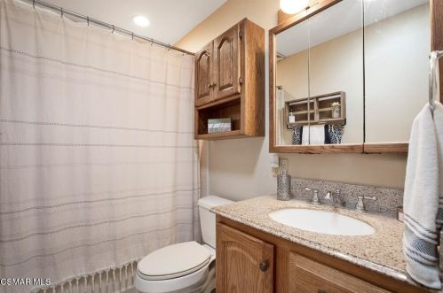 1648 Barnes St, Simi Valley CA  93063-3202 exterior