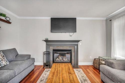 106 Northview Dr, Middletown CT  06457-1901 exterior