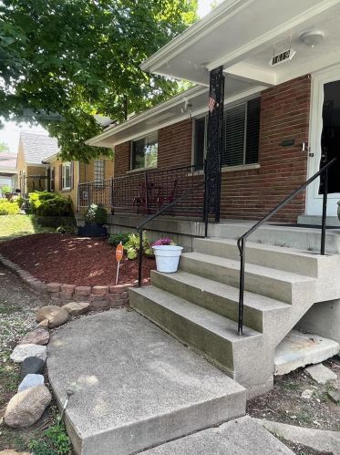 1619 Belmar Pl, Cincinnati, OH 45224-1017