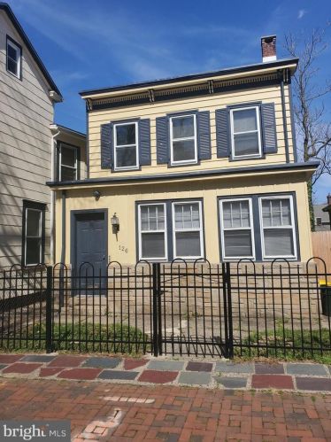 126 Jackson St, Trenton, NJ 08611-1720