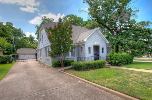 3100 Odessa Ave, Fort Worth TX  76109-2216 exterior