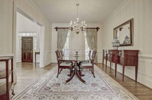130 High Point Walk, Atlanta GA  30342-2480 exterior