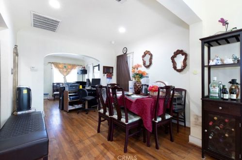 913 Maple St, Glendale CA  91205-1828 exterior